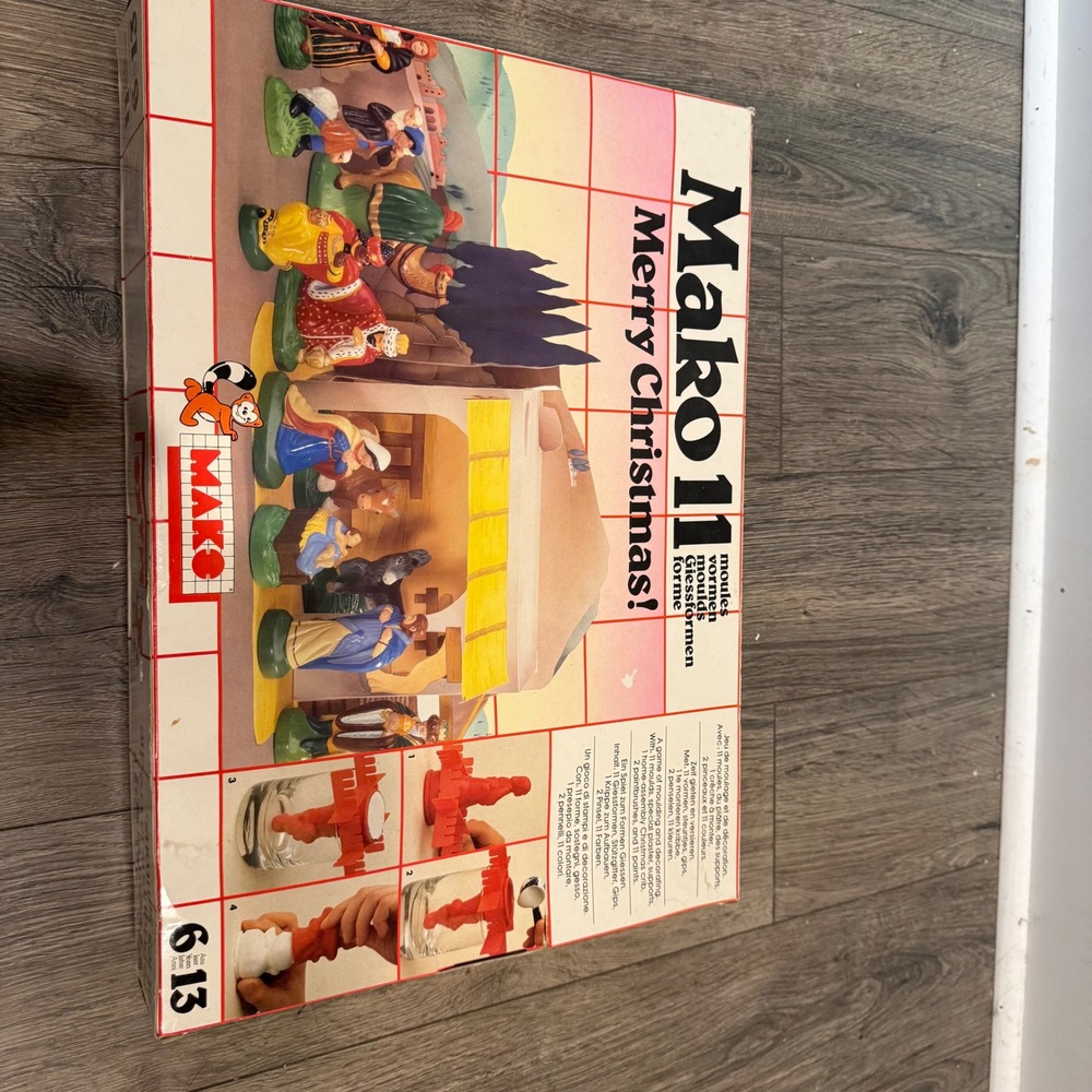 Mako Nativity Scene Moulds 11 Piece Merry Christmas‎ Set Vintage Red Good
